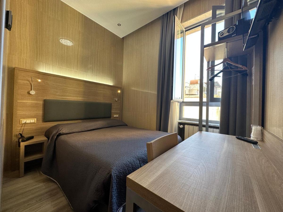 Hotel Midway Milan Luaran gambar