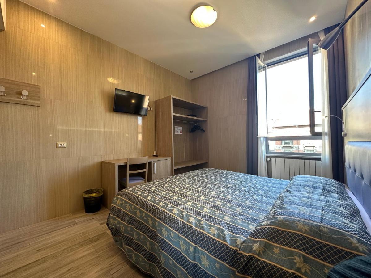Hotel Midway Milan Luaran gambar