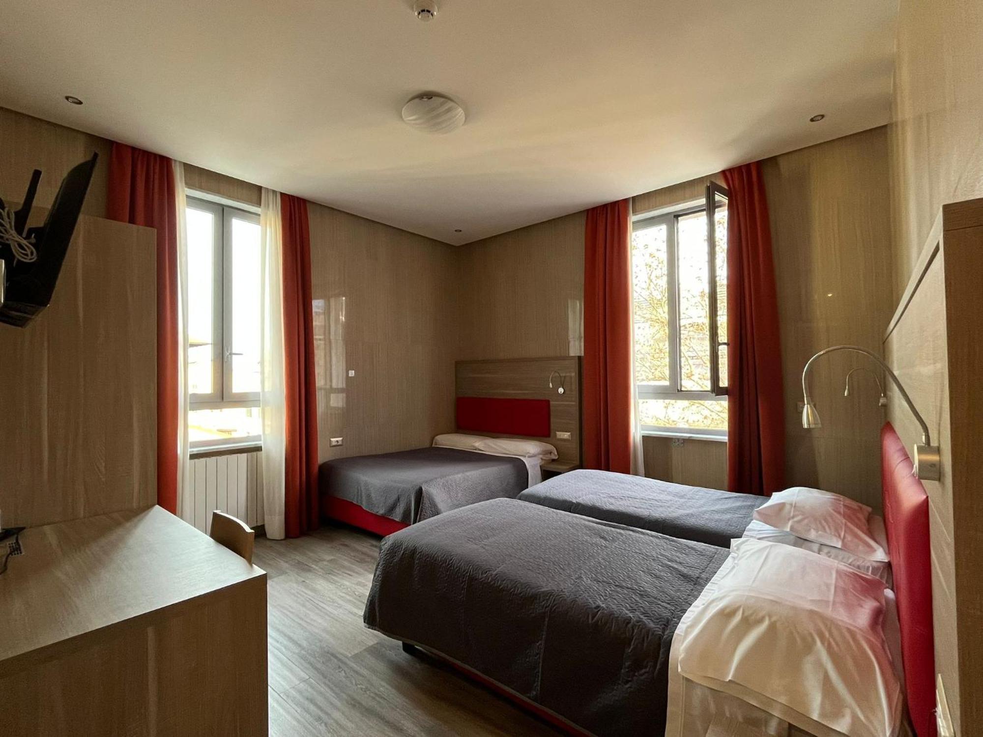 Hotel Midway Milan Luaran gambar