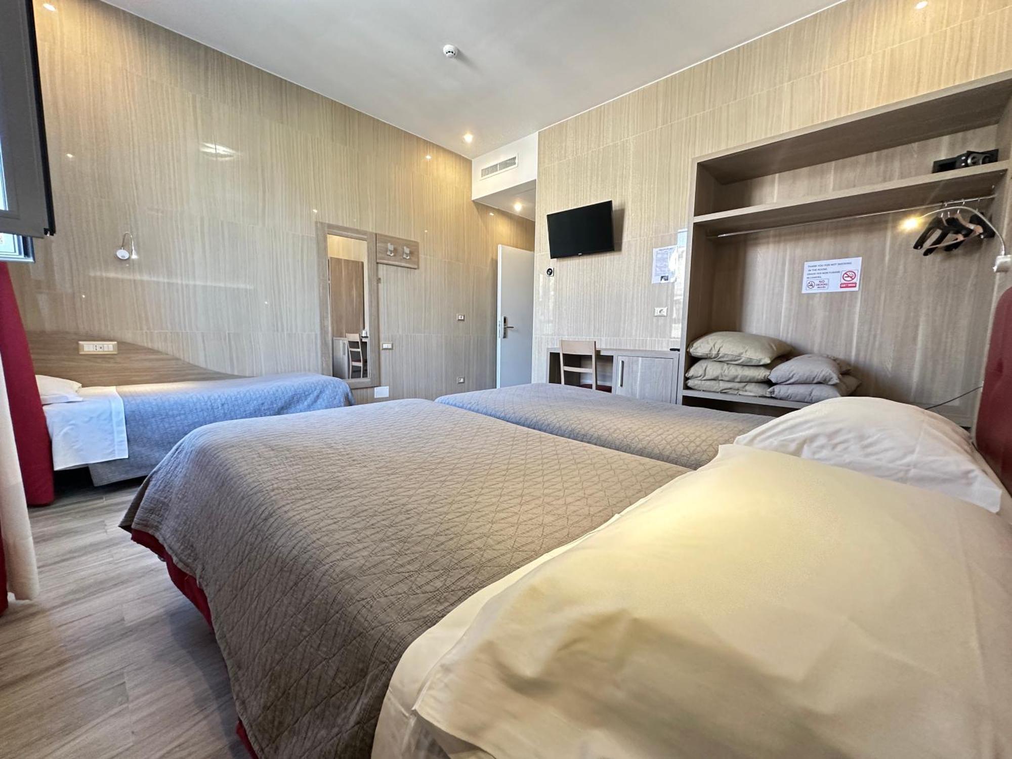 Hotel Midway Milan Luaran gambar